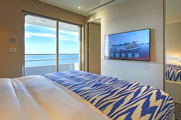 Emerald Cruises, Emerald Sakara, Deluxe Balcony Suite 2.jpg